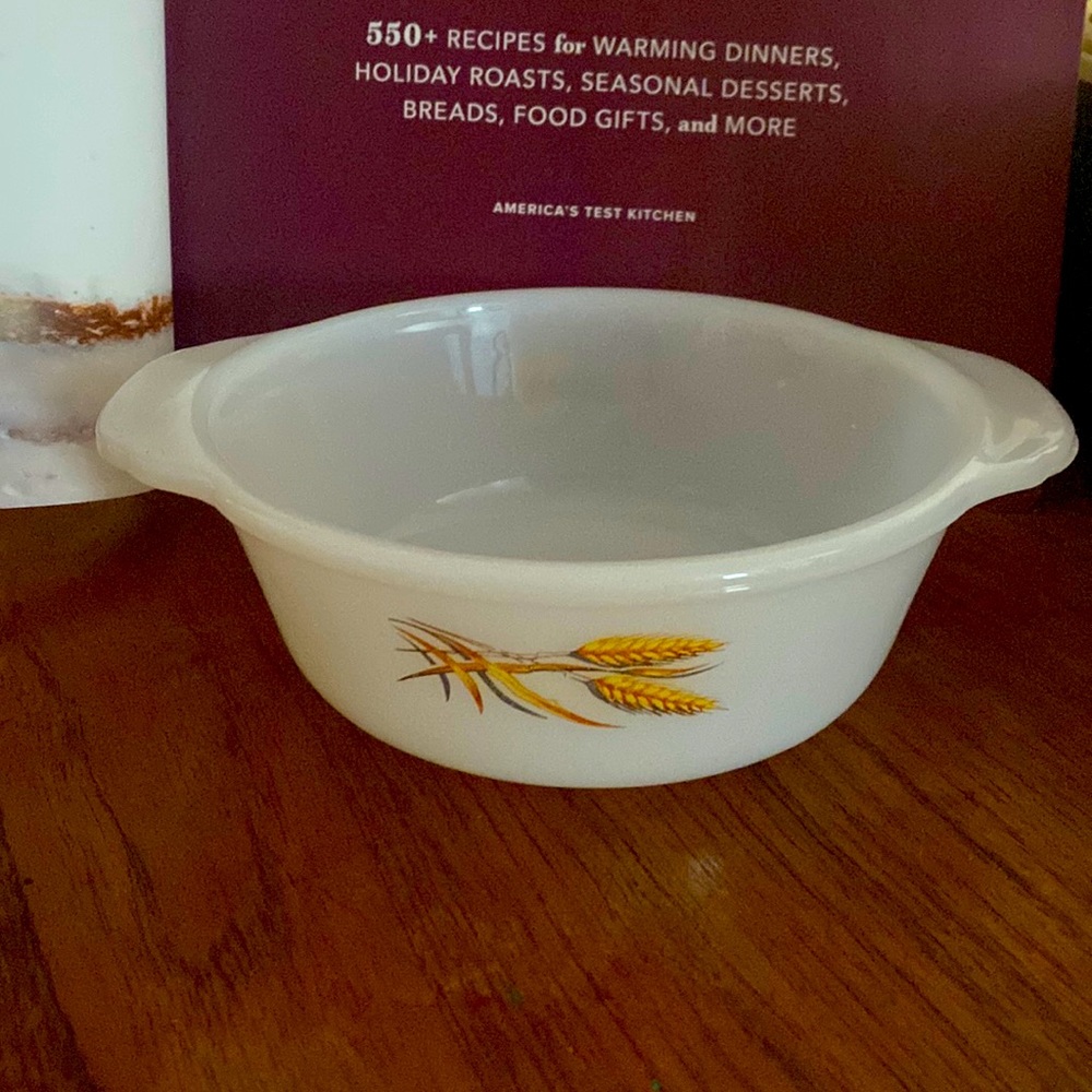 Vintage Fire-King, Anchor Hocking Baking Dish Wheat Pattern 1 pt